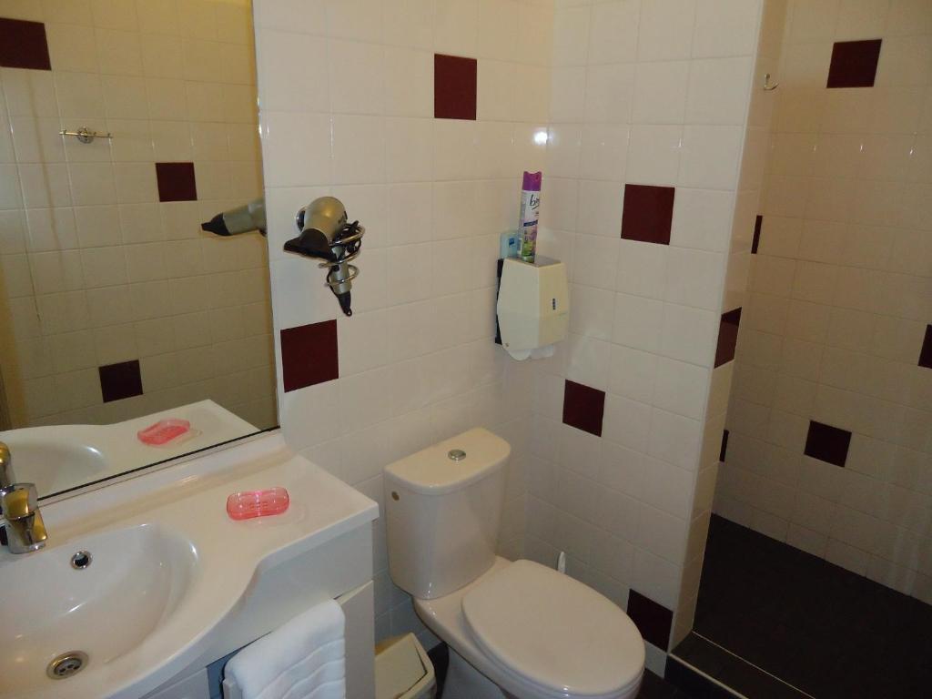 Claes Compaen Hotel Midsland Szoba fotó